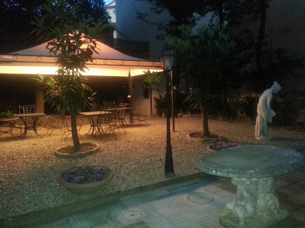 Little Garden Donatello Apartment ฟลอเรนซ์ ภายนอก รูปภาพ