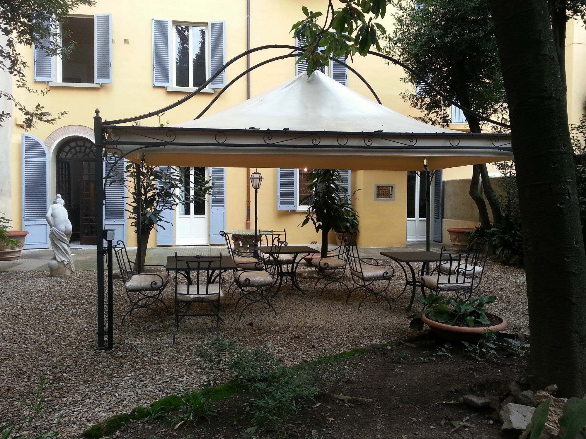 Little Garden Donatello Apartment ฟลอเรนซ์ ภายนอก รูปภาพ